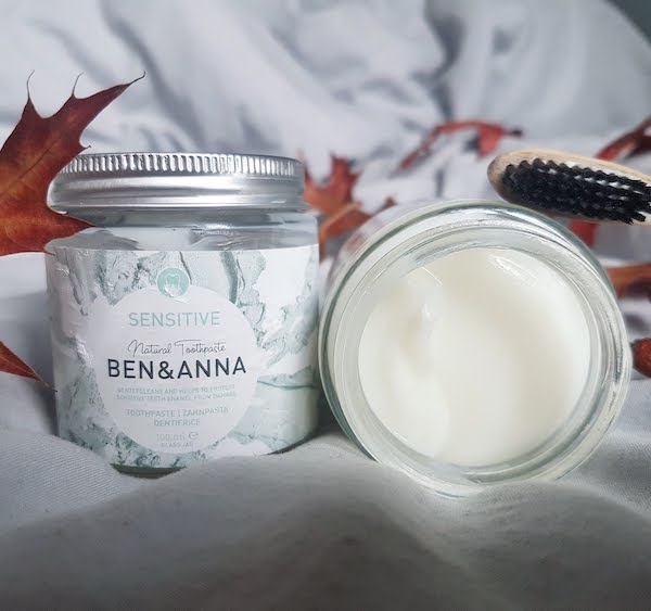 Ben & Anna Natural Plastic Free Toothpaste Review-min