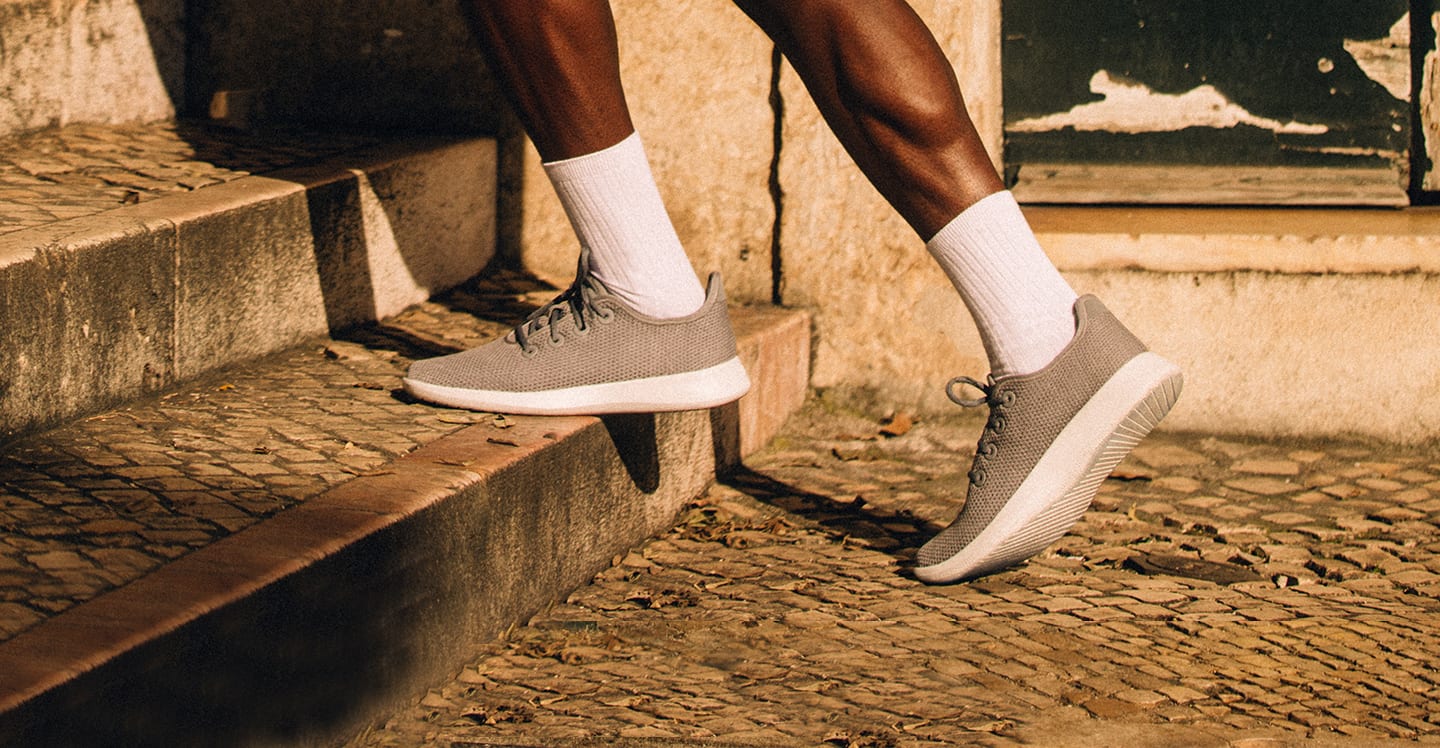 Sustainable running sneakers