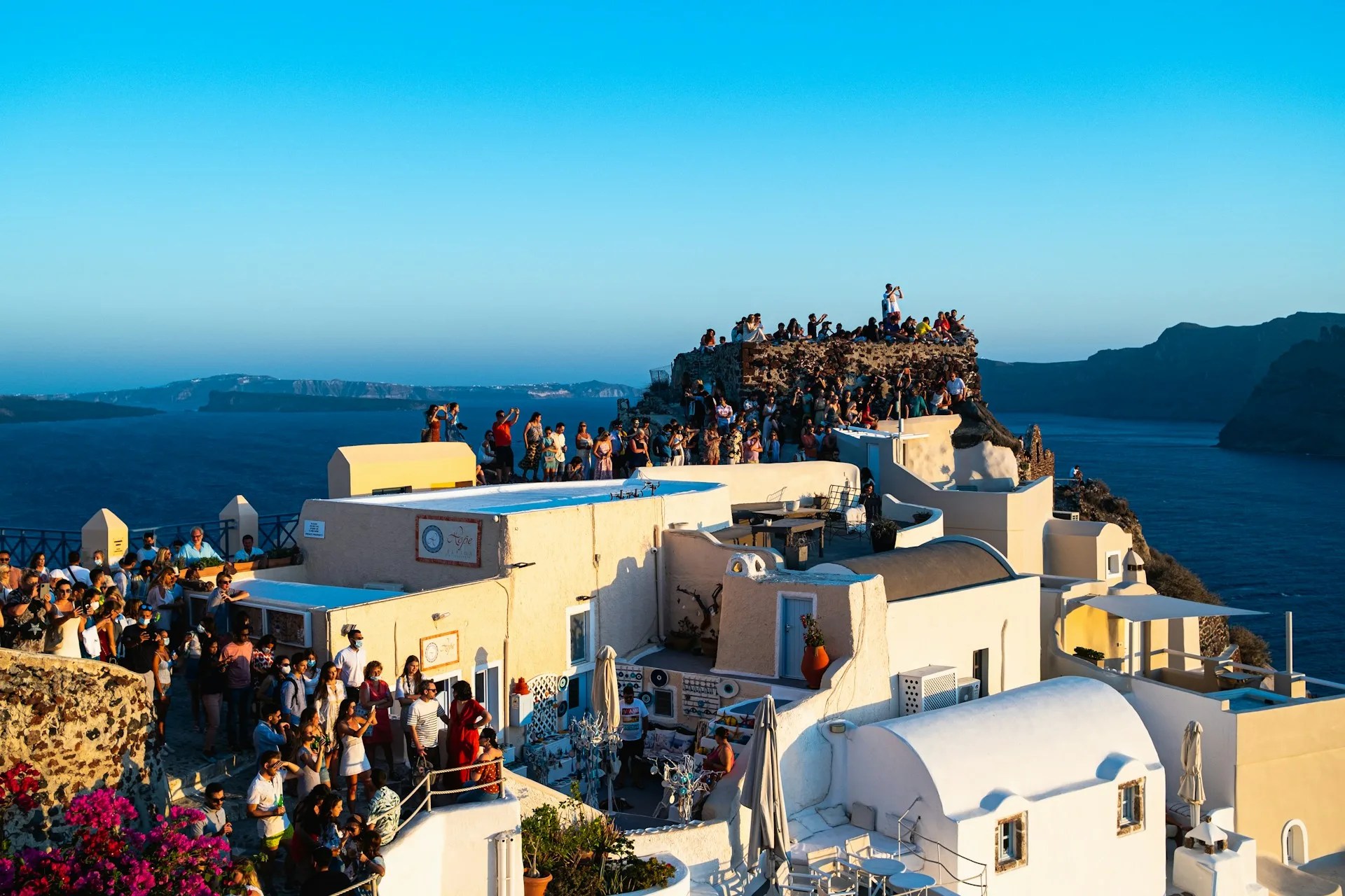 santorini overcrowding and overtourism