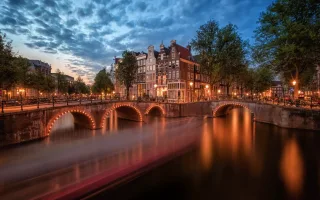 what's remote work like in amsterdam